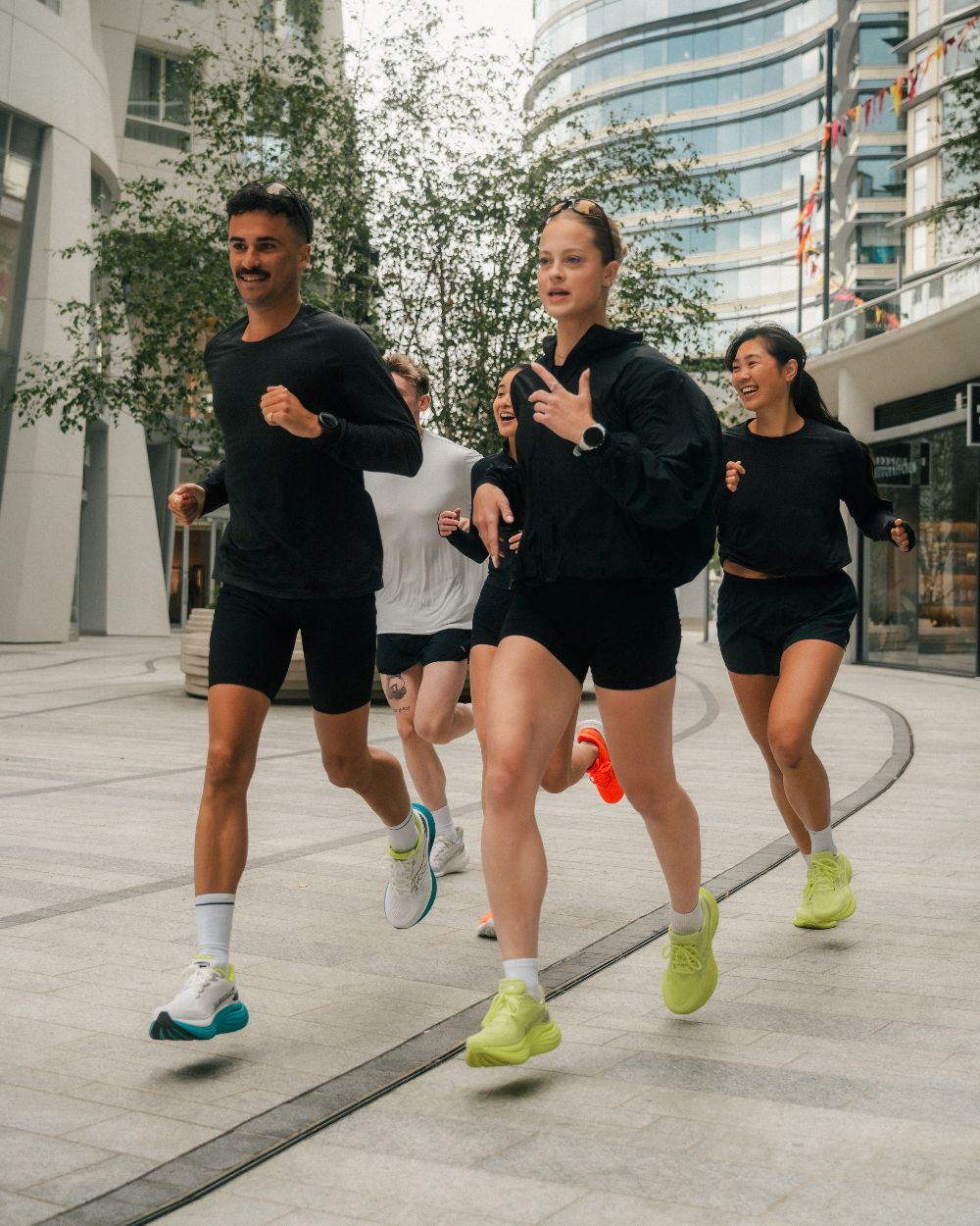 Vas a correr muchos kilómetros con buena pisada con Saucony