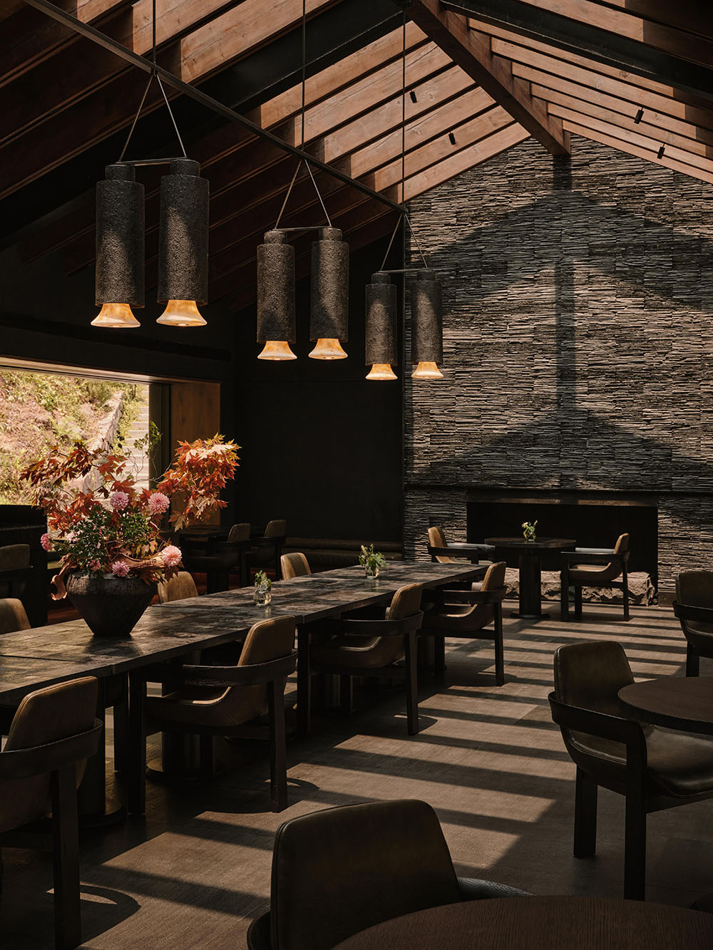 Zoland-Emei Resort: joya brutalista de Studio J. Bridgland