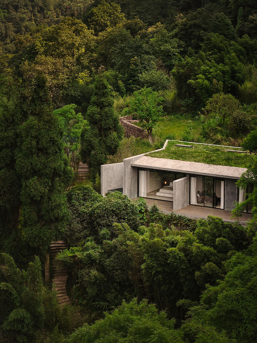 Zoland-Emei Resort: joya brutalista de Studio J. Bridgland