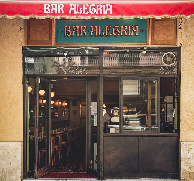 Bar Alegría, en Barcelona, la nostalgia como hilo conductor