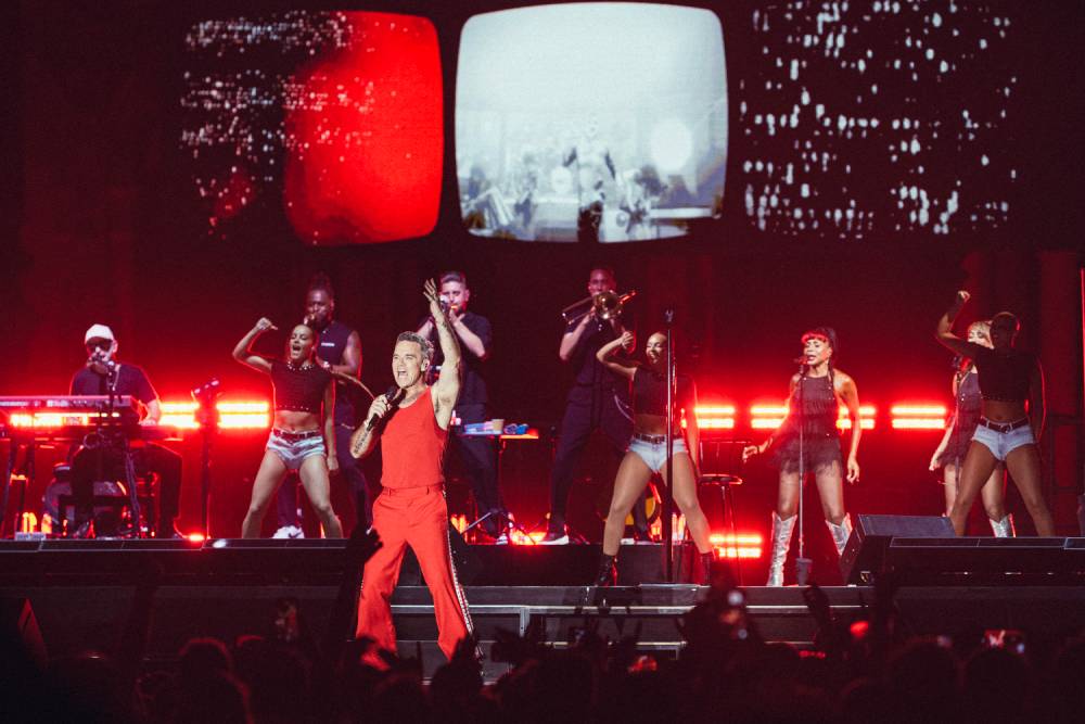 Robbie Williams es un huracán de gira por Sevilla y Bilbao