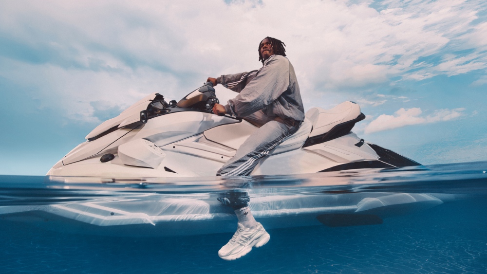 Pharrell depura sus Virginia Adistar Jellyfish para verano