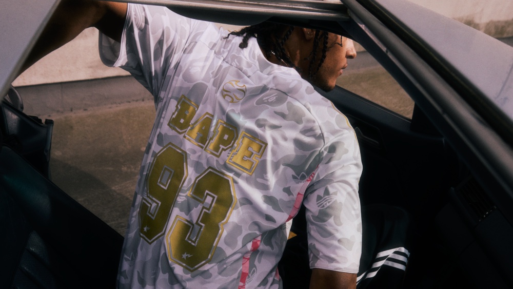 adidas y Bape remixean el Teamgeist para este Mundial 2026
