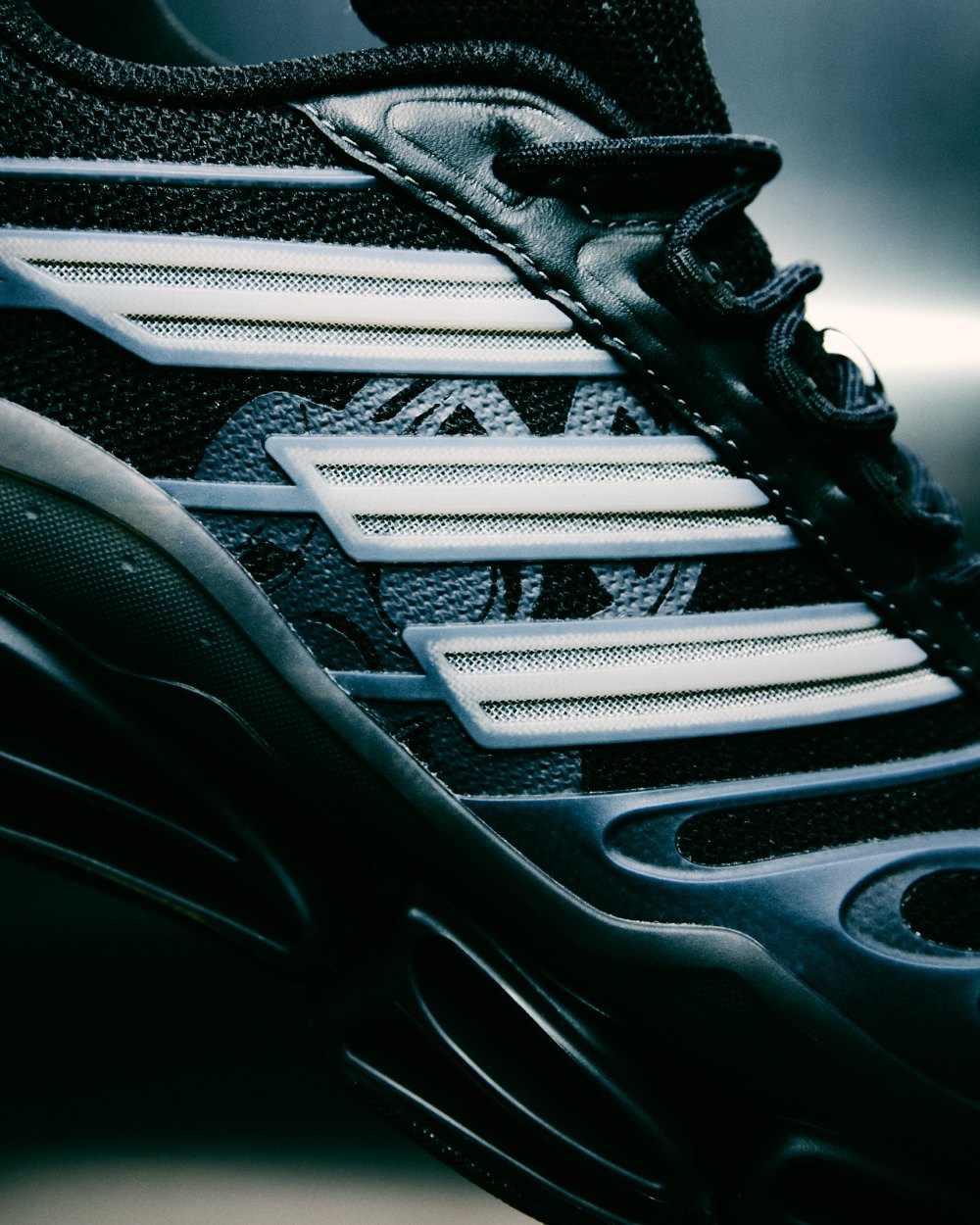 Footpatrol reedita las Megaride dosmileras de adidas