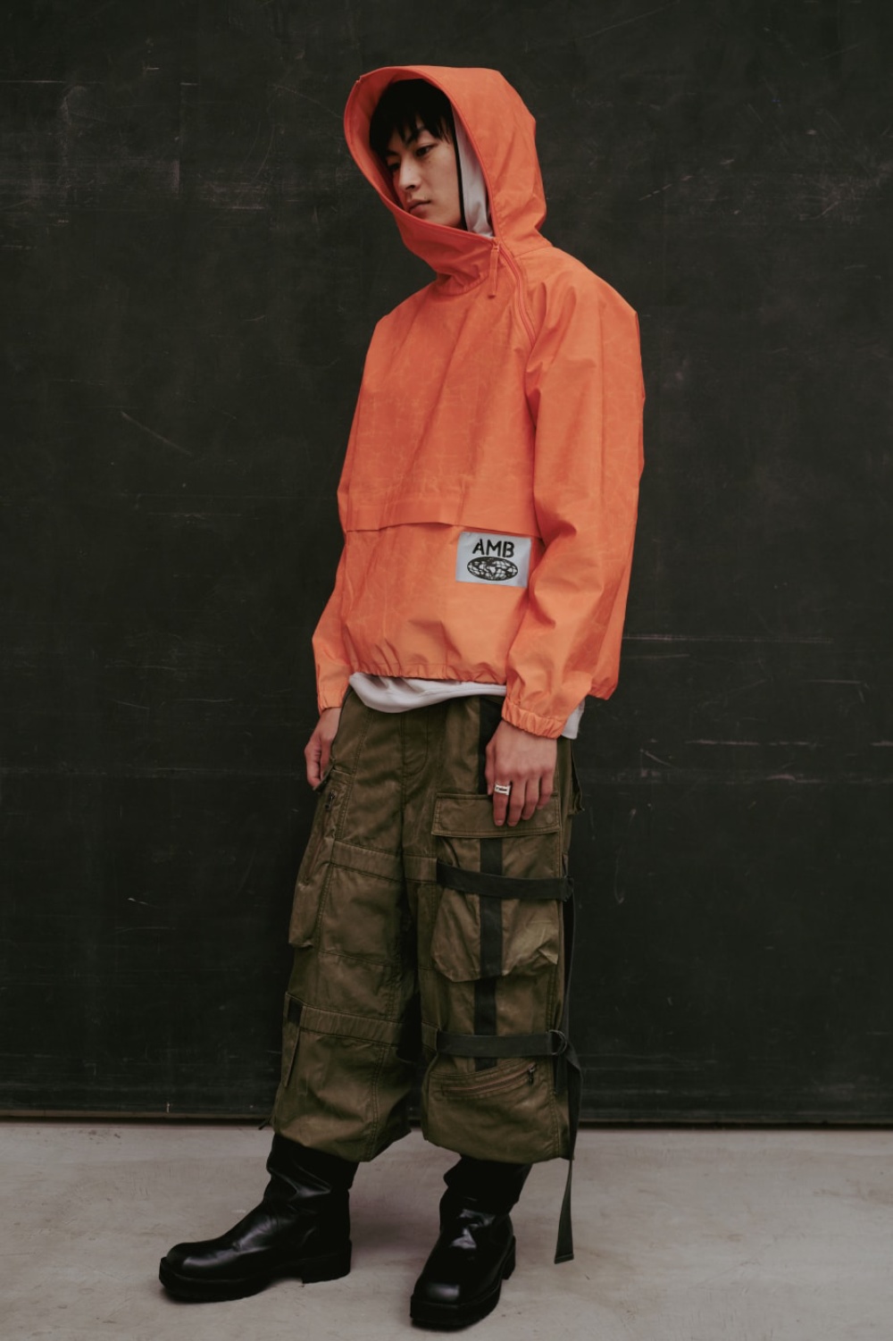 Ambush explora la adaptabilidad de la ropa para SS27