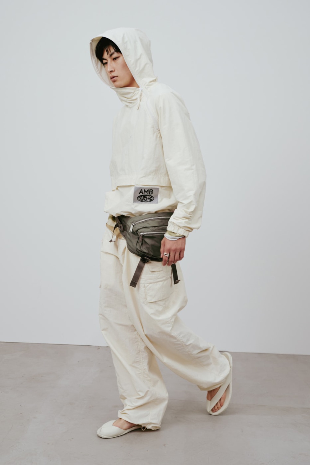 Ambush explora la adaptabilidad de la ropa para SS27