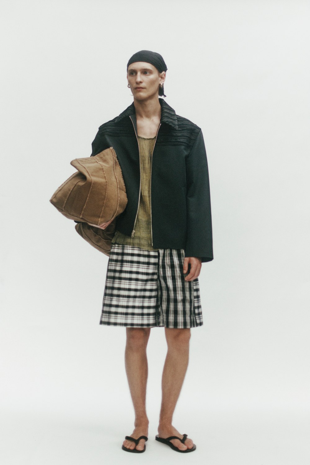 Aubero SS27 y su streetwear de estética costera y relajada