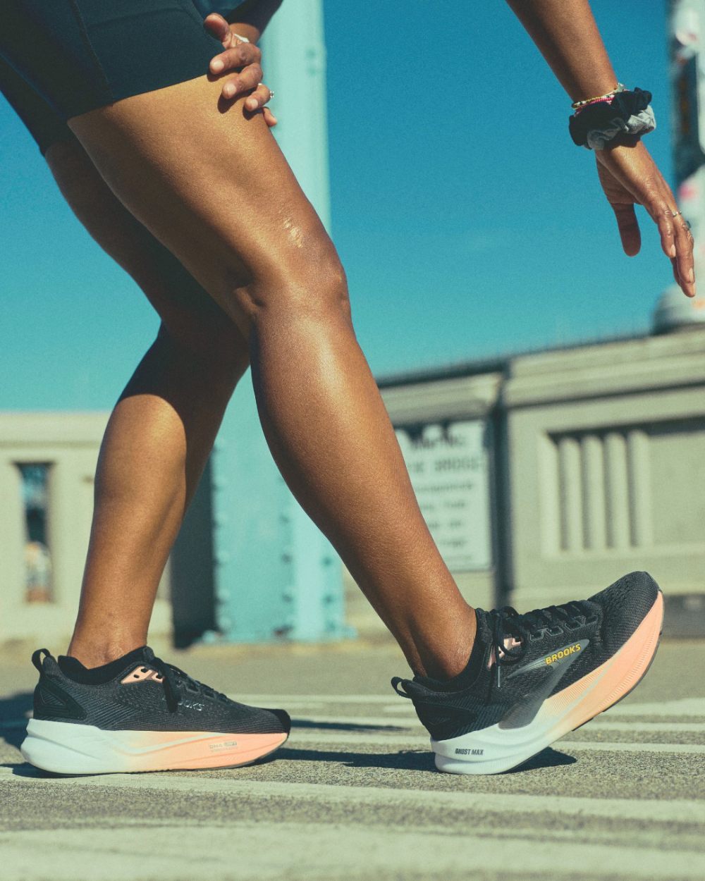 Si estás buscando marcas de sneakers, ojo con Brooks