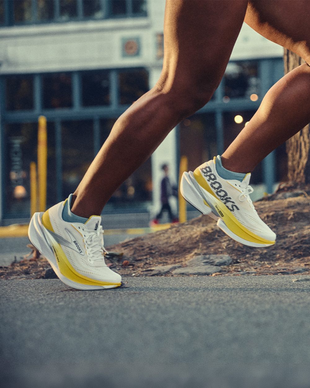 Si estás buscando marcas de sneakers, ojo con Brooks