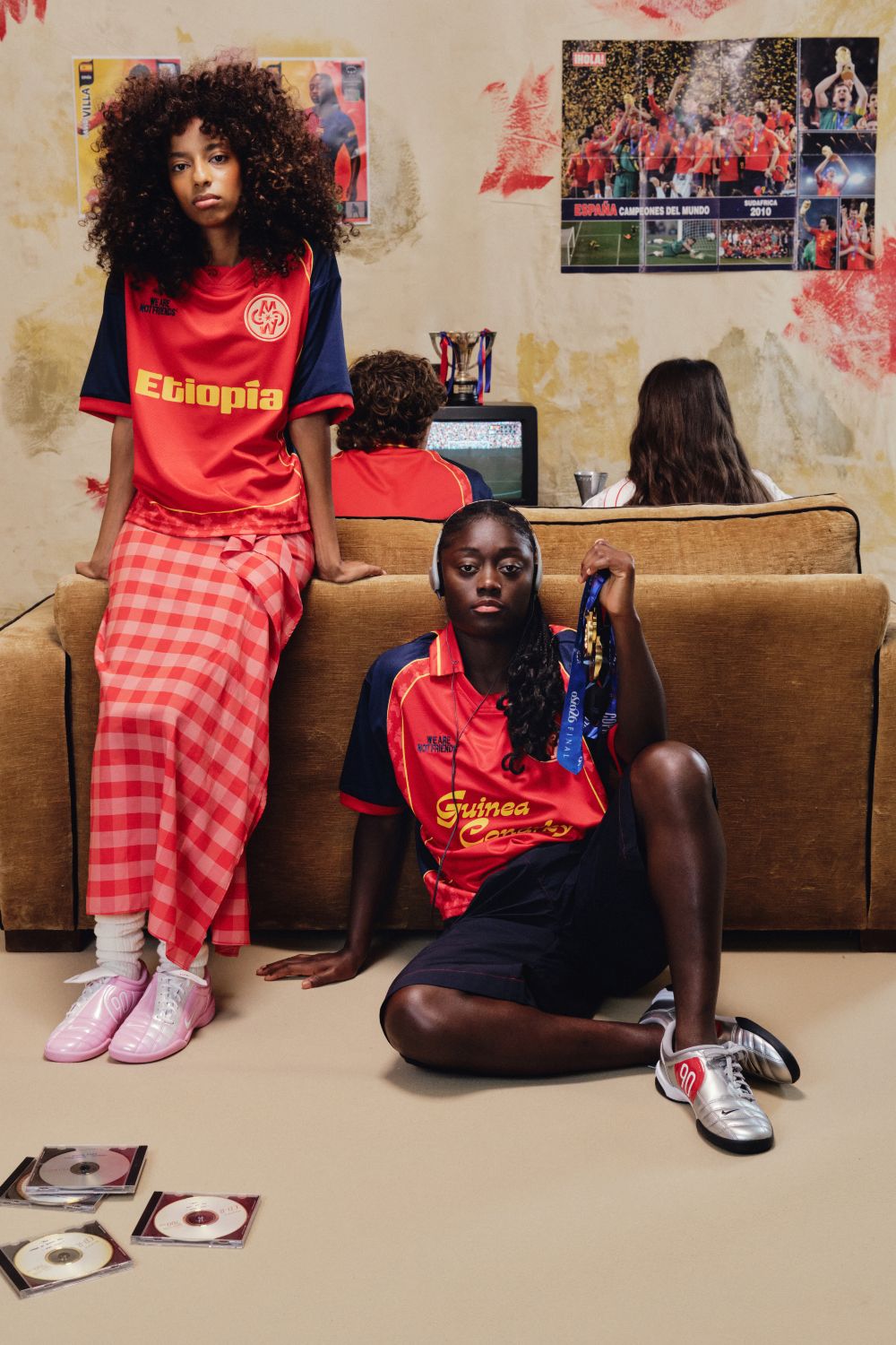 We Are Not Friends y Winner Circle: identidad futbolera