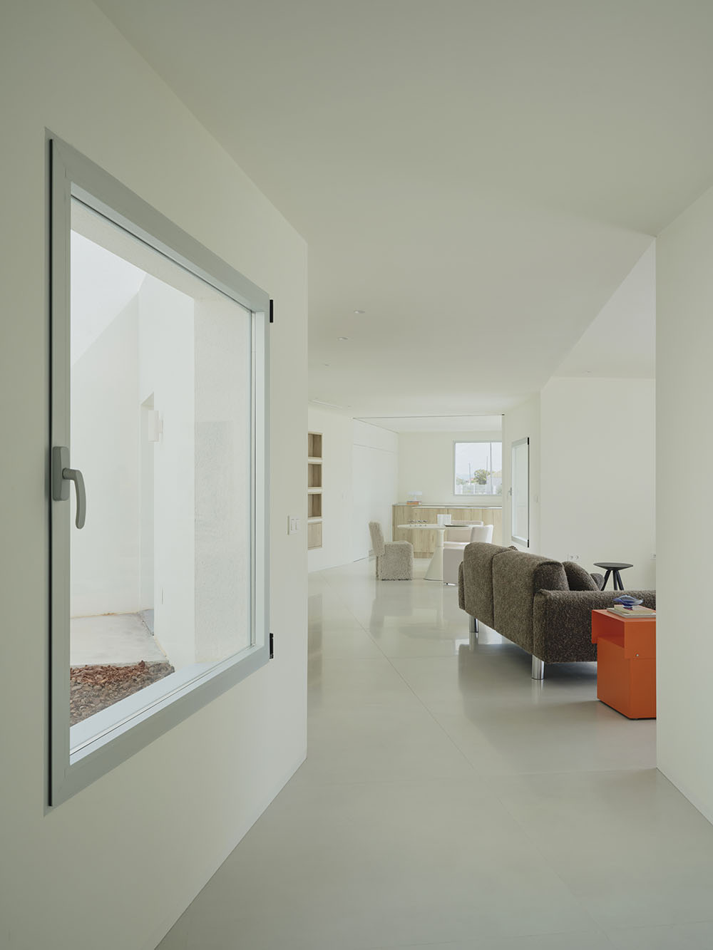 Casa AM14: la vivienda de Especie inspirada en los pueblos
