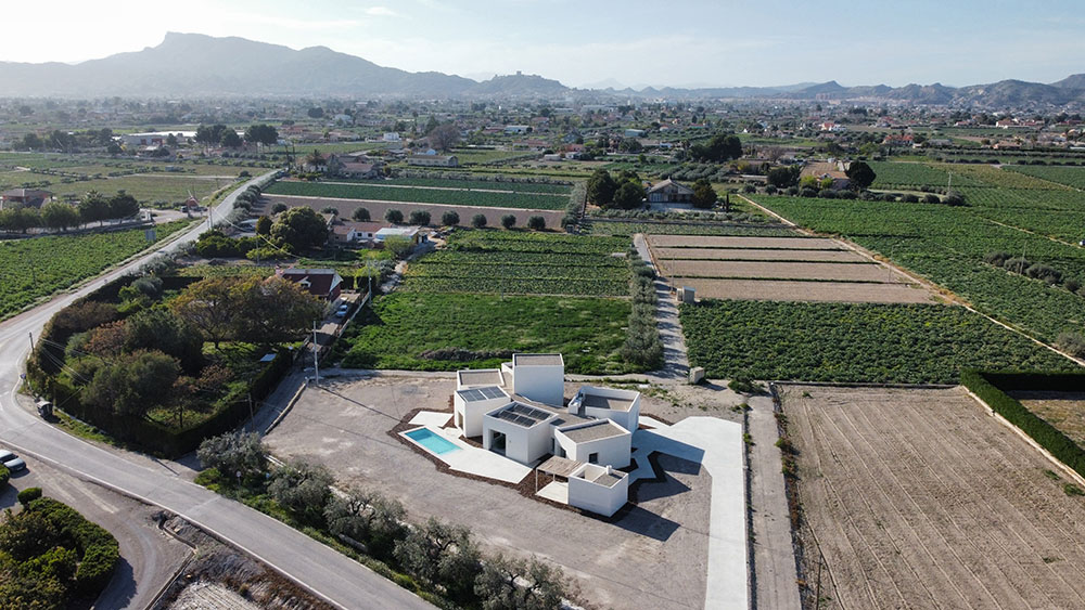 Casa AM14: la vivienda de Especie inspirada en los pueblos