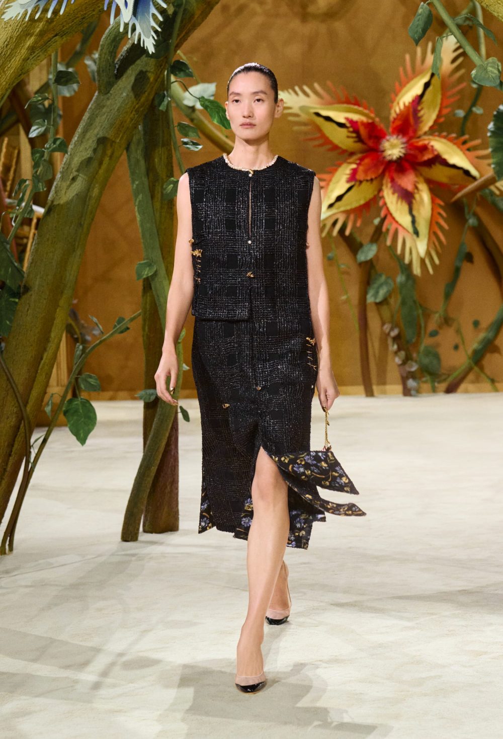 Matthieu Blazy juega con fantasía para Chanel Alta Costura