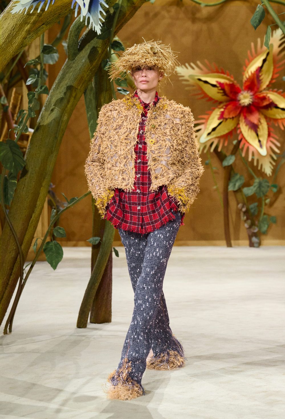 Matthieu Blazy juega con fantasía para Chanel Alta Costura