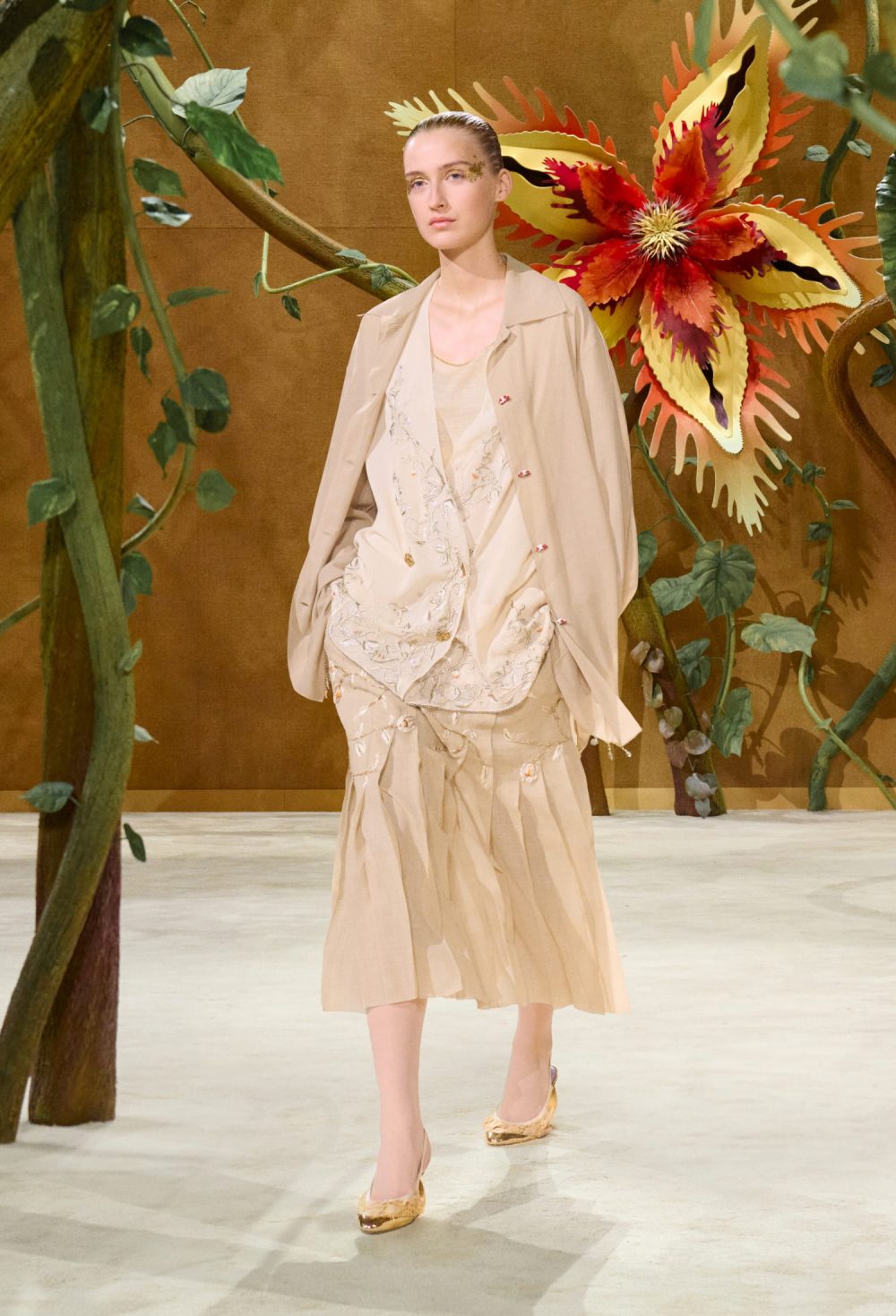 Matthieu Blazy juega con fantasía para Chanel Alta Costura