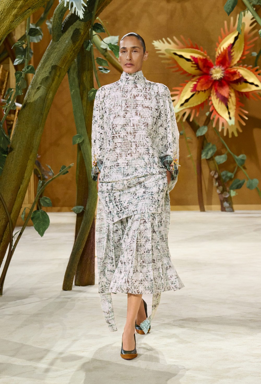 Matthieu Blazy juega con fantasía para Chanel Alta Costura