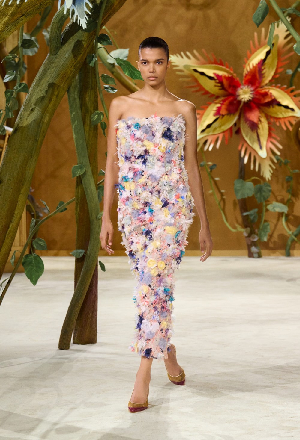 Matthieu Blazy juega con fantasía para Chanel Alta Costura