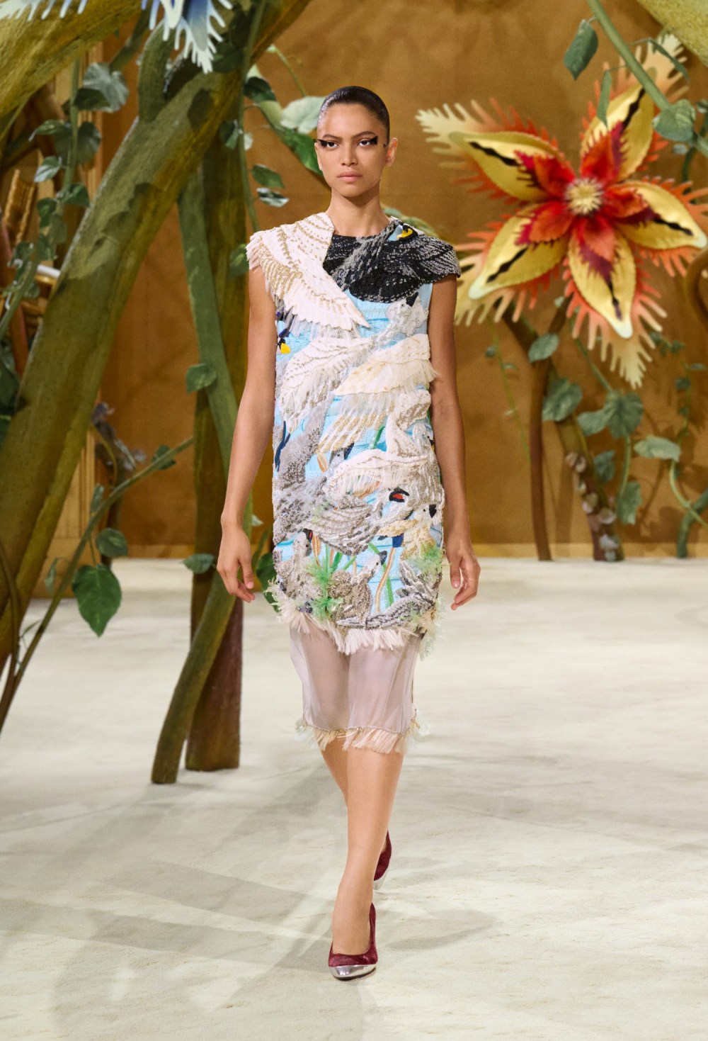 Matthieu Blazy juega con fantasía para Chanel Alta Costura