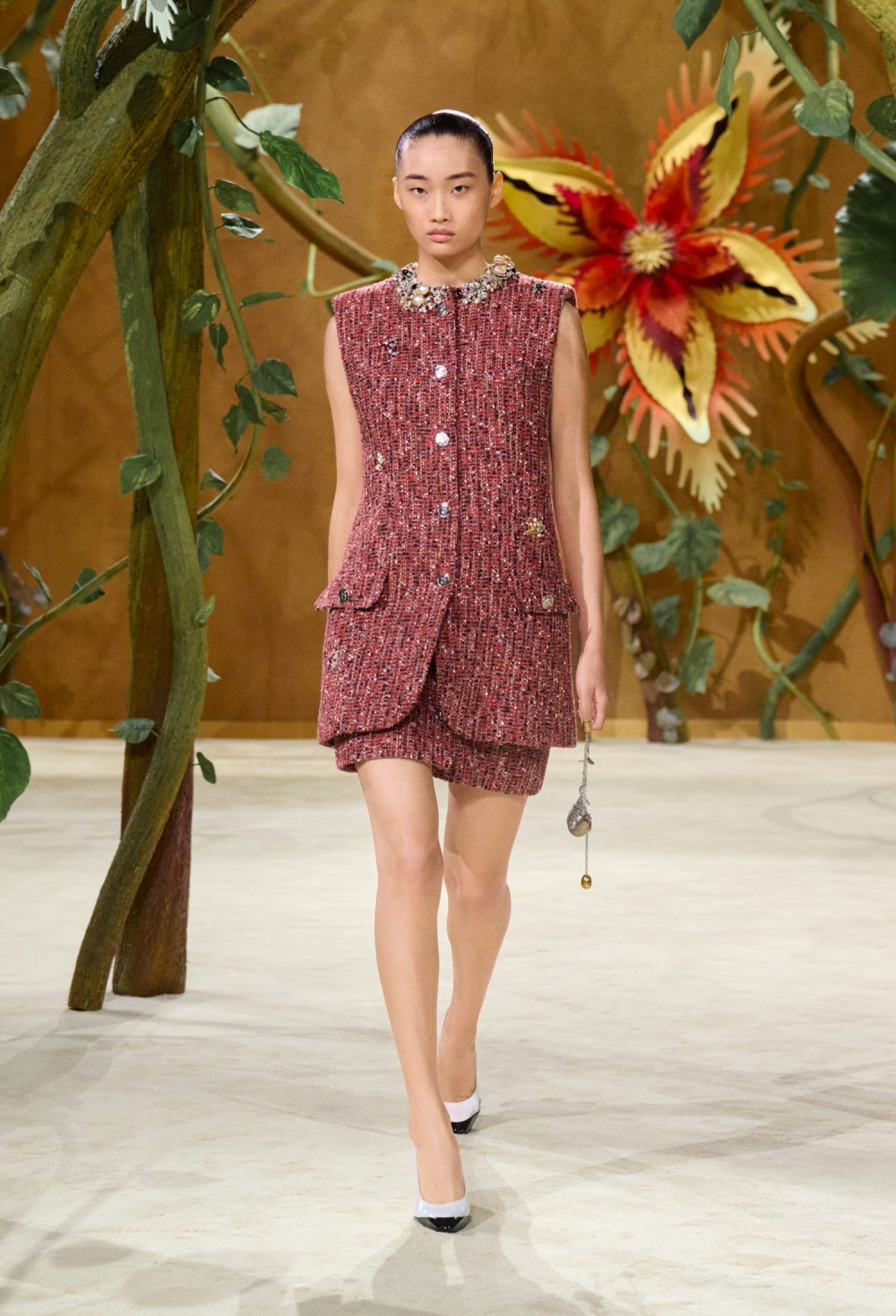 Matthieu Blazy juega con fantasía para Chanel Alta Costura