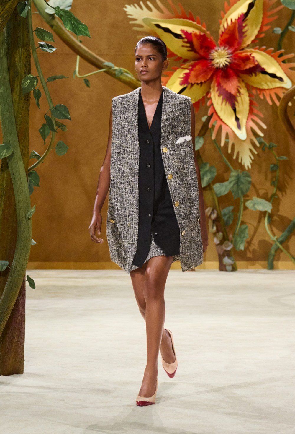 Matthieu Blazy juega con fantasía para Chanel Alta Costura