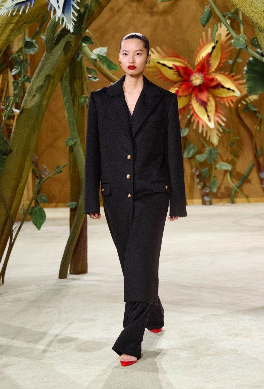 Matthieu Blazy juega con fantasía para Chanel Alta Costura