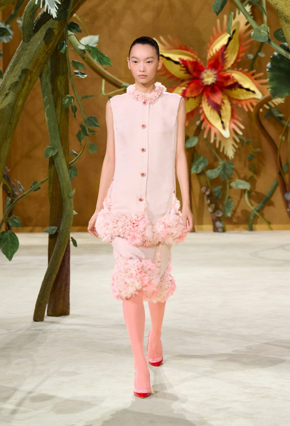 Matthieu Blazy juega con fantasía para Chanel Alta Costura