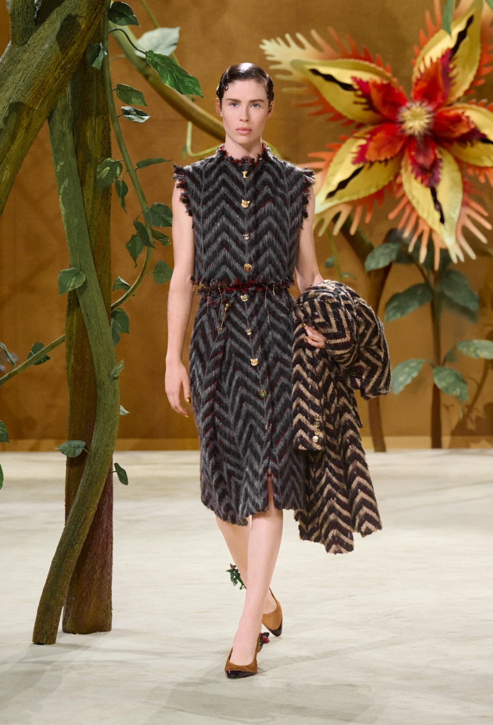 Matthieu Blazy juega con fantasía para Chanel Alta Costura