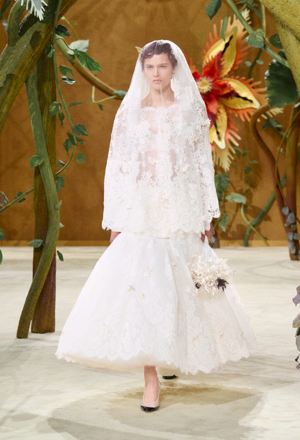 Matthieu Blazy juega con fantasía para Chanel Alta Costura