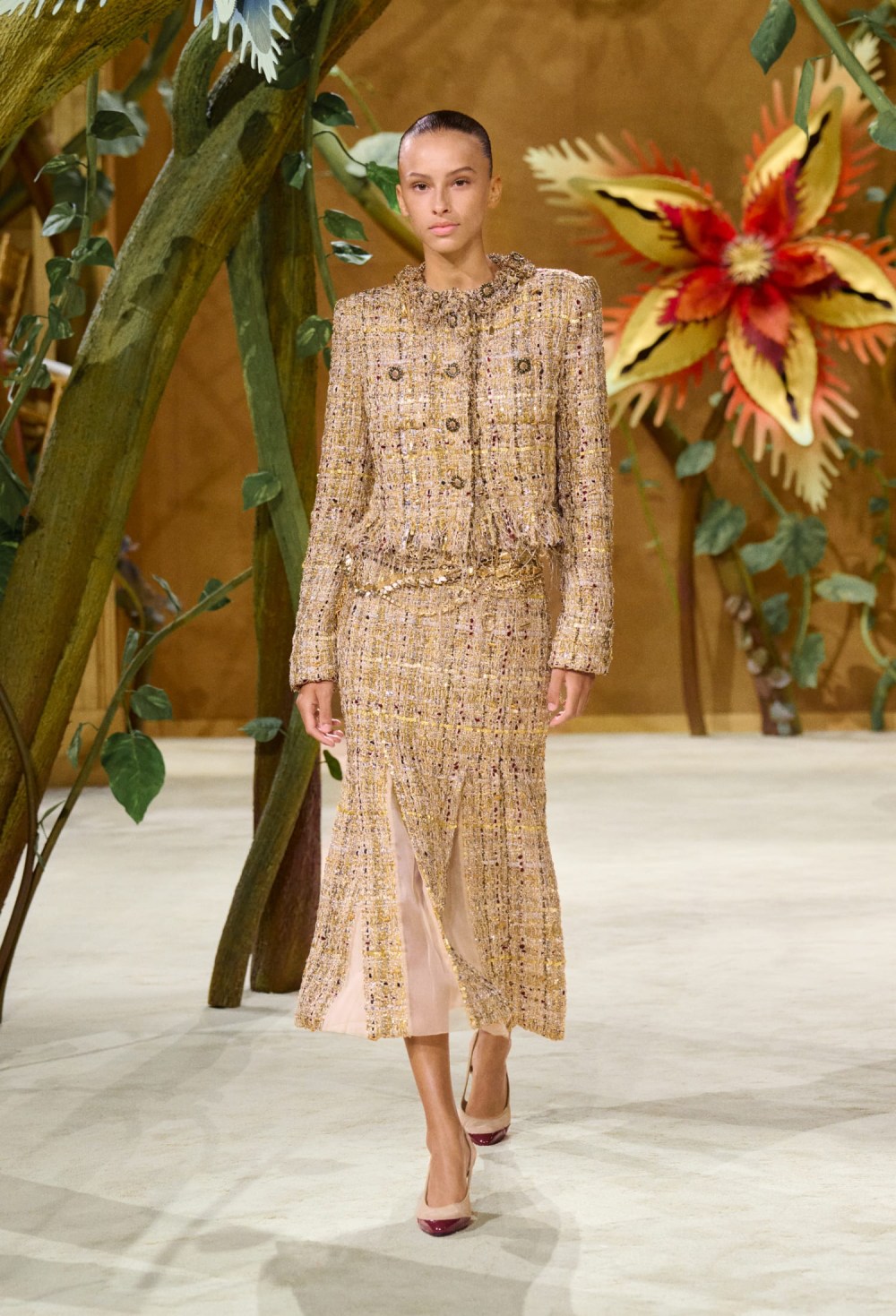 Matthieu Blazy juega con fantasía para Chanel Alta Costura
