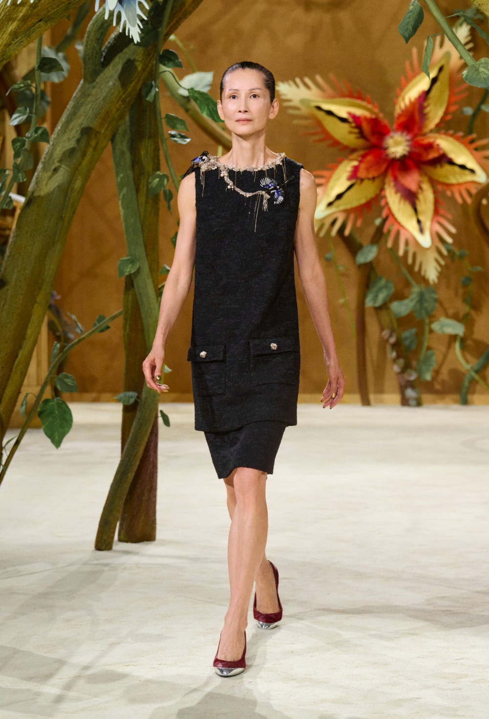 Matthieu Blazy juega con fantasía para Chanel Alta Costura