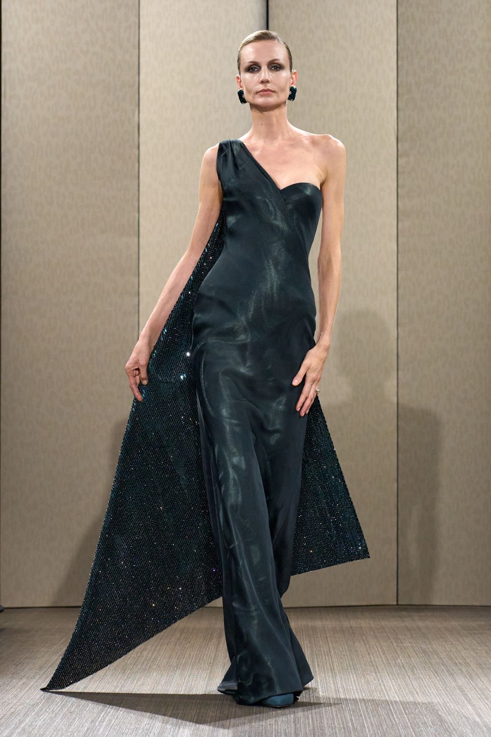 Giorgio Armani Privé FW26: el legado de la elegancia íntima
