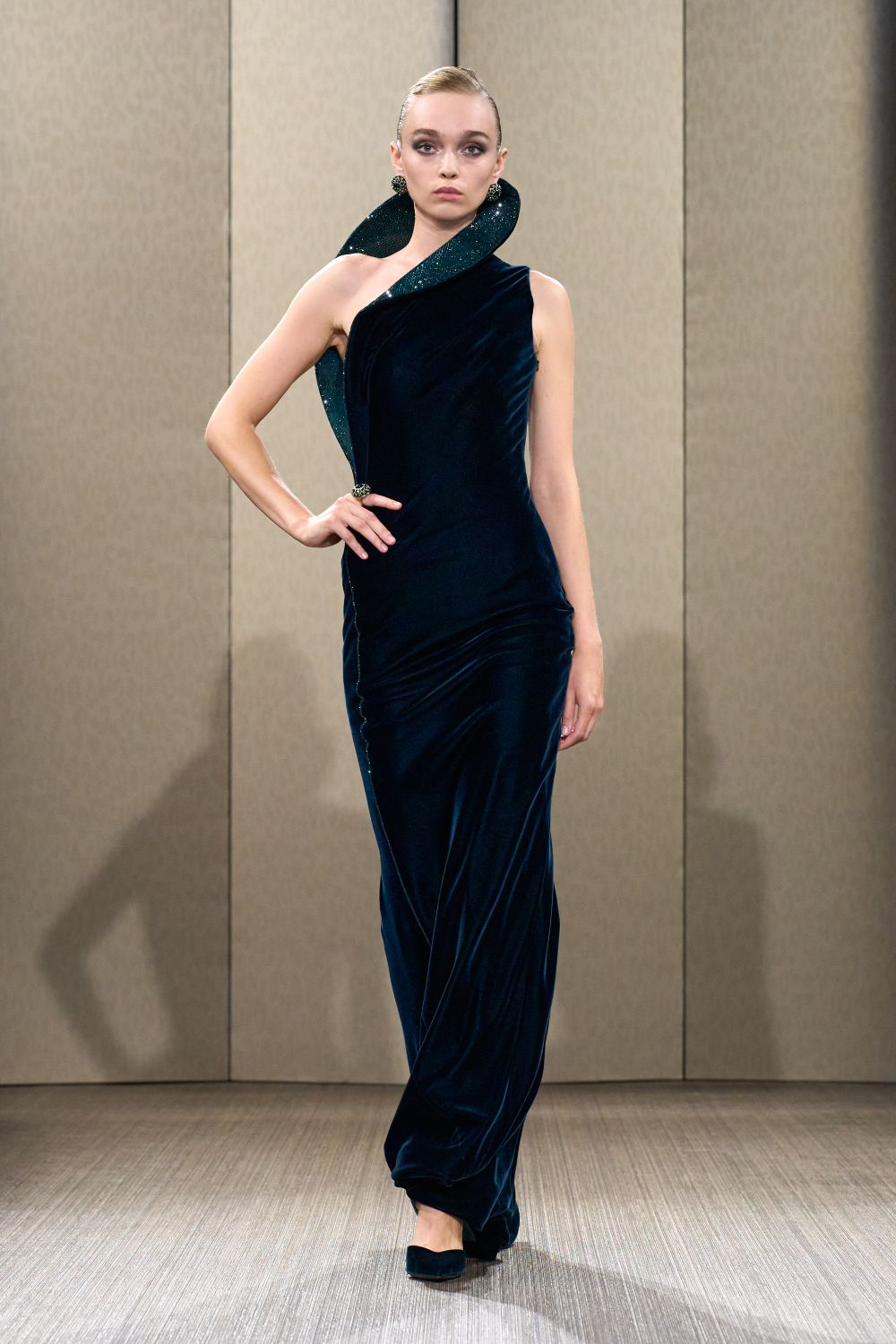 Giorgio Armani Privé FW26: el legado de la elegancia íntima