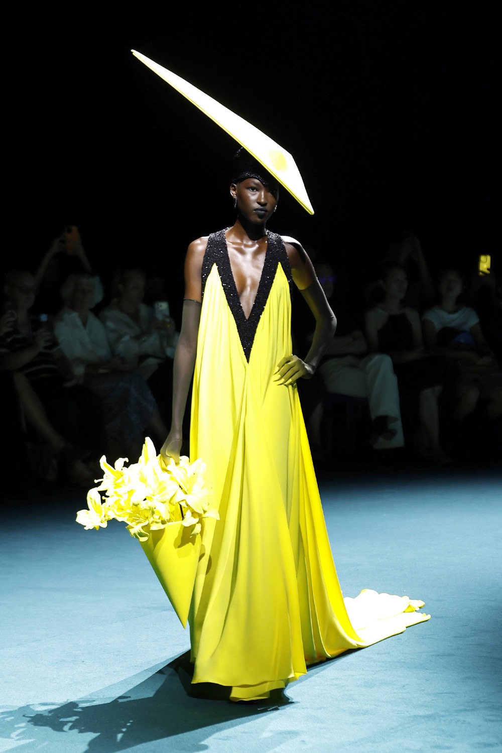 Robert Wun FW26: transforma la infancia en alta costura