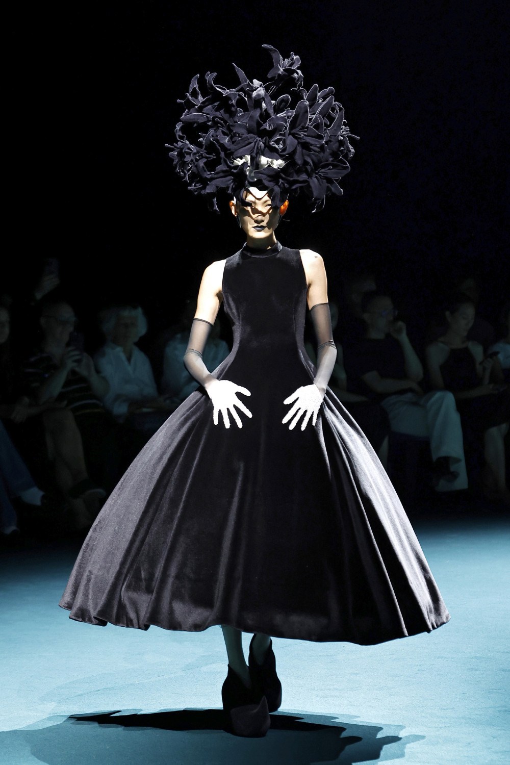 Robert Wun FW26: transforma la infancia en alta costura