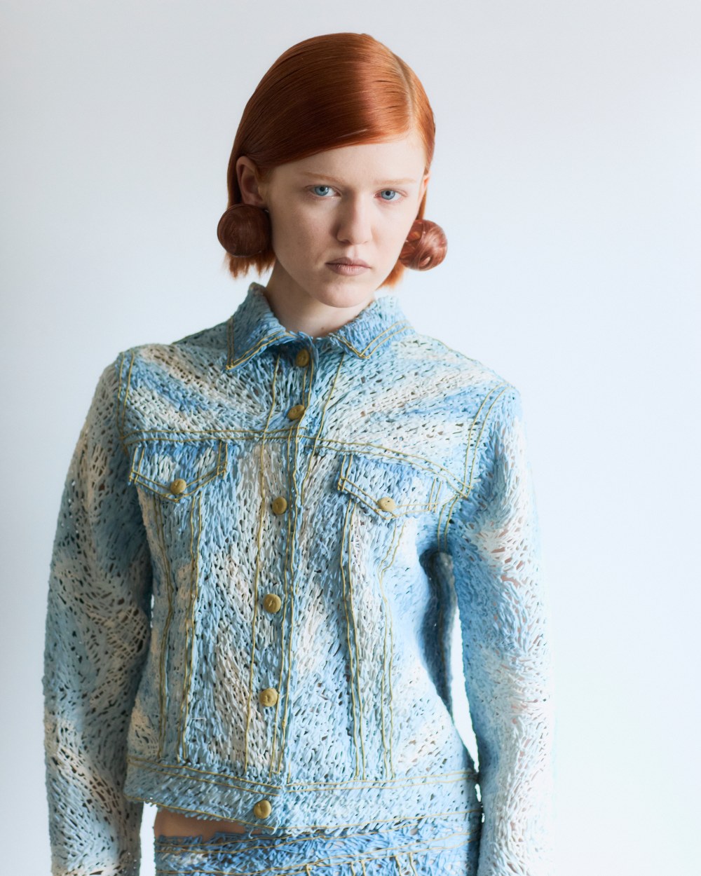 Kasia Kucharska SS27 convierte el engaño en moda con látex
