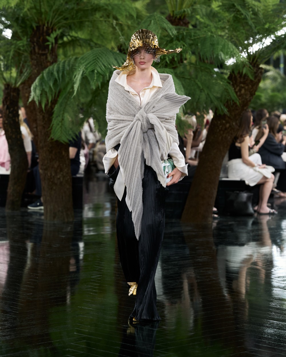 Dior explora el puente entre escultura y Alta Costura