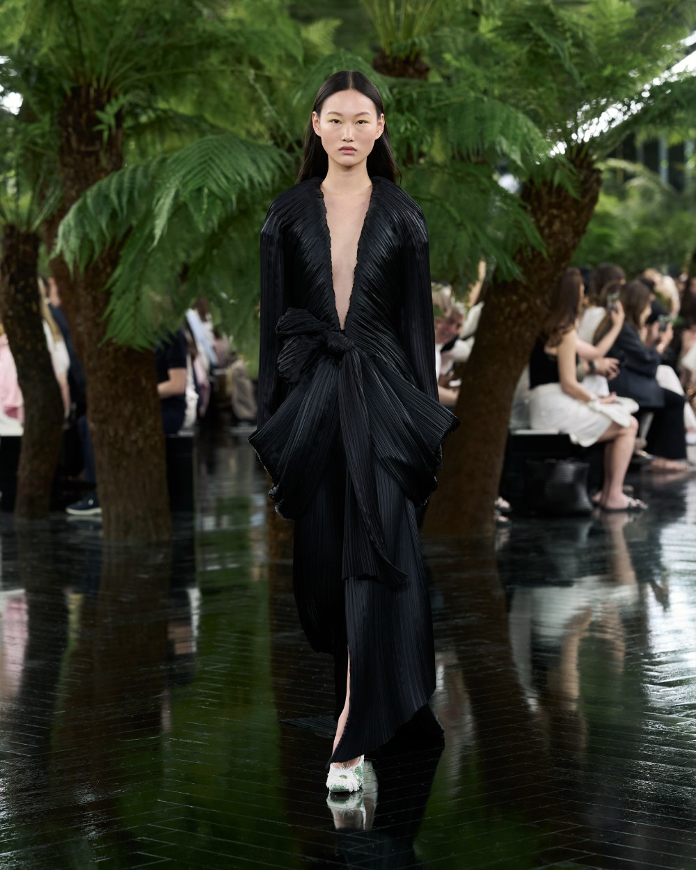 Dior explora el puente entre escultura y Alta Costura