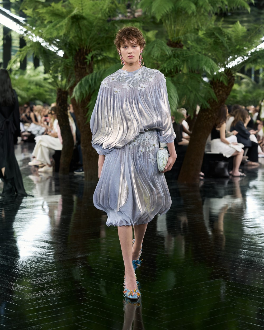 Dior explora el puente entre escultura y Alta Costura
