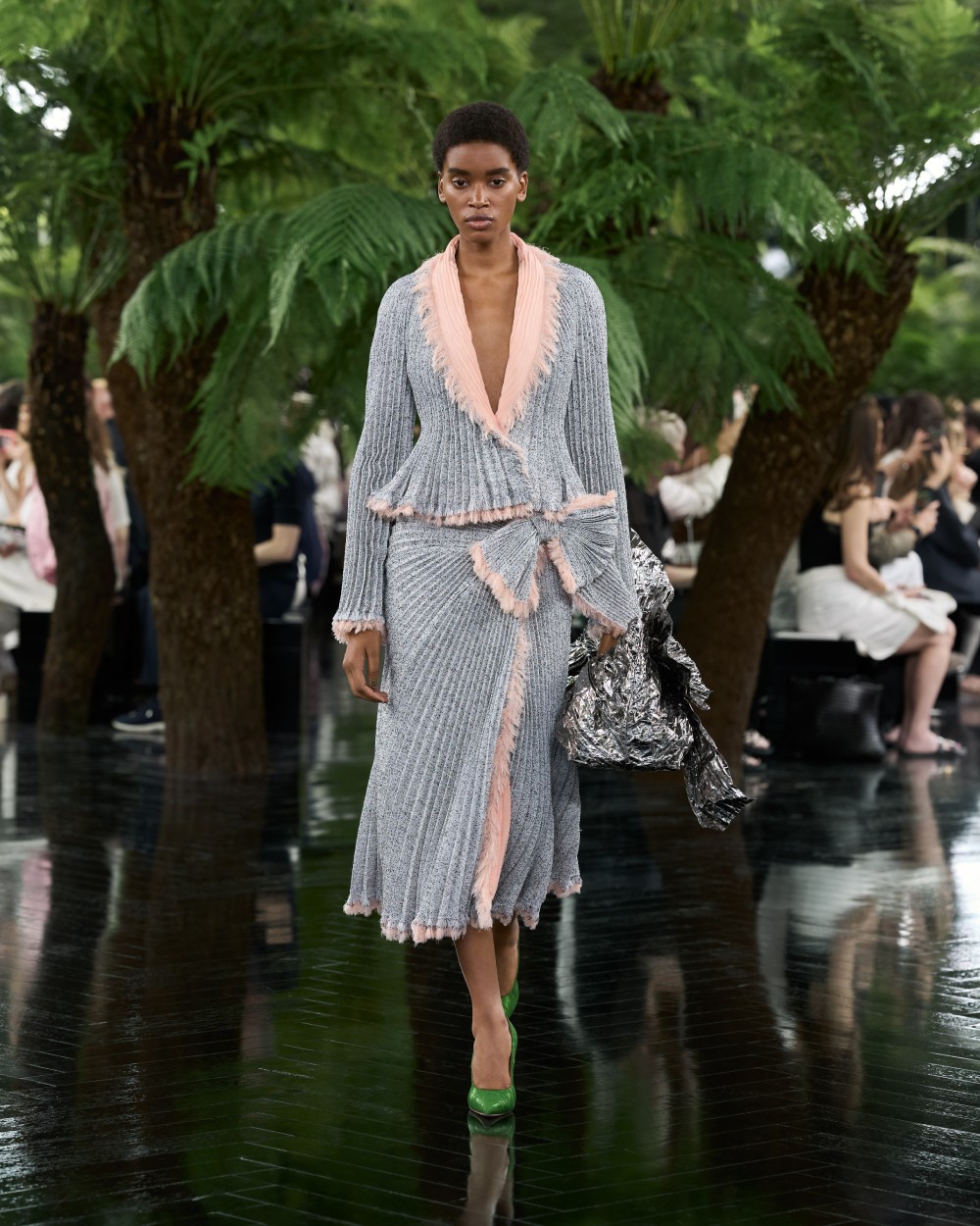 Dior explora el puente entre escultura y Alta Costura