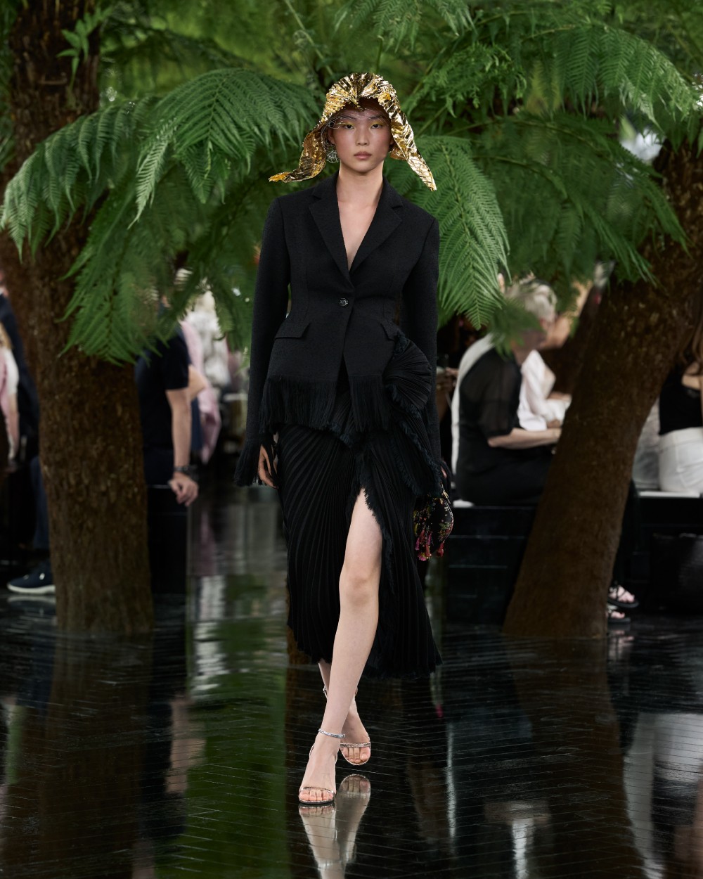 Dior explora el puente entre escultura y Alta Costura