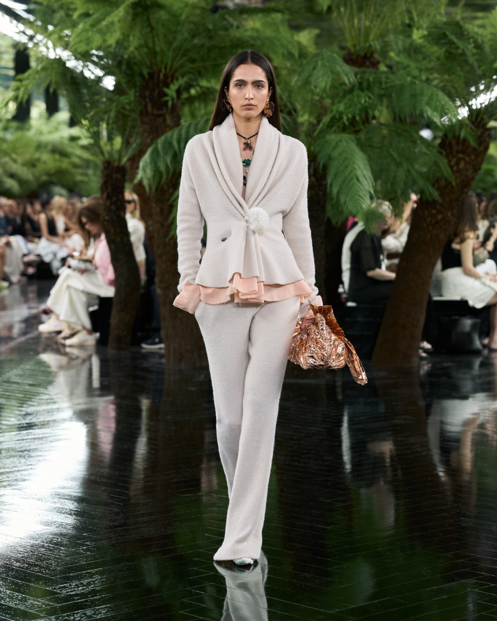 Dior explora el puente entre escultura y Alta Costura