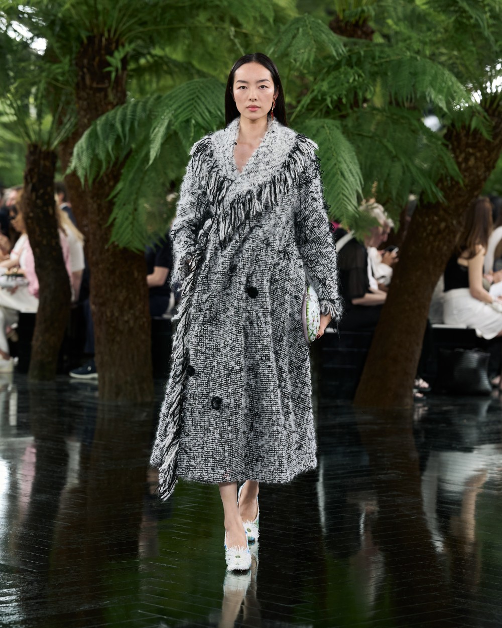 Dior explora el puente entre escultura y Alta Costura