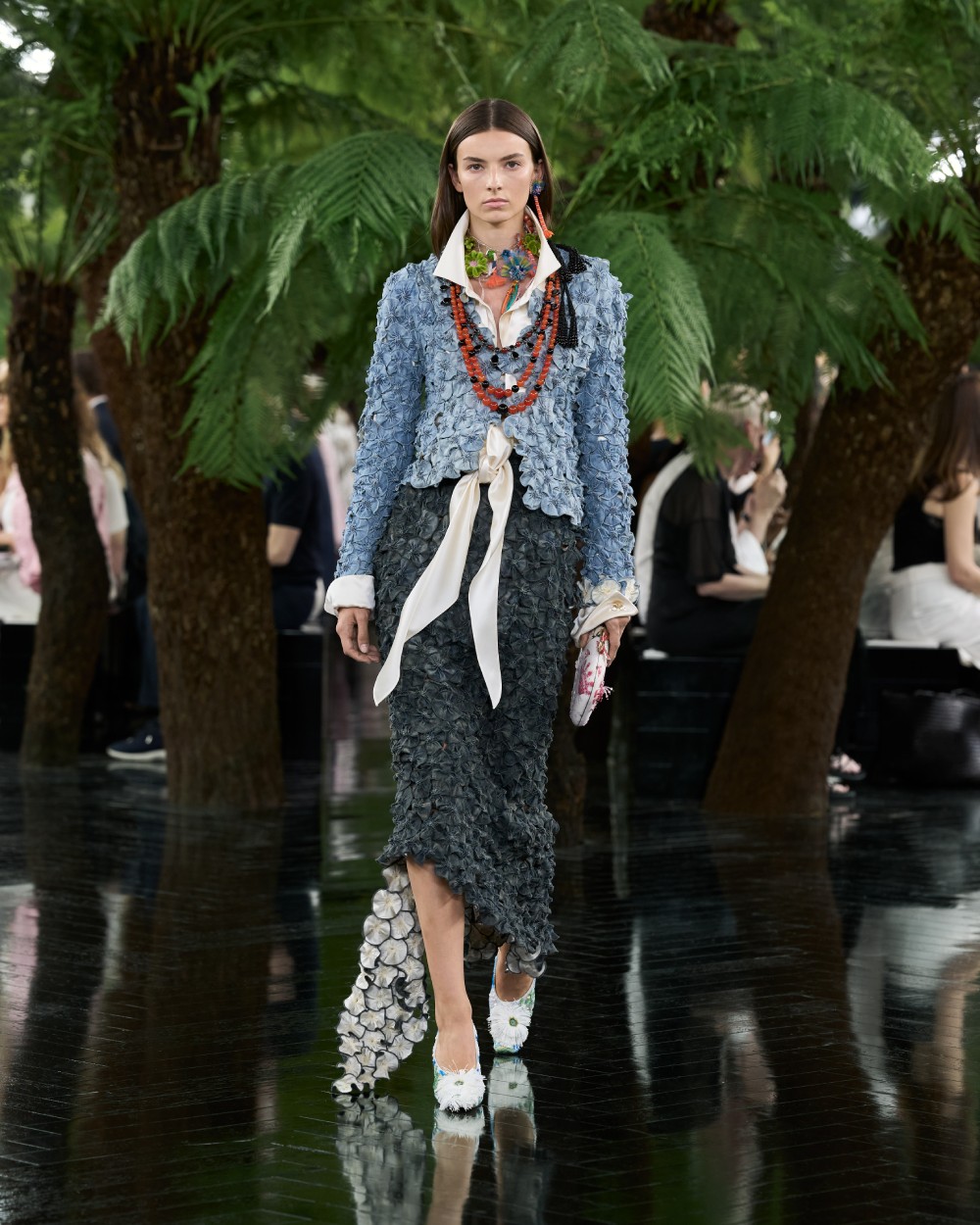 Dior explora el puente entre escultura y Alta Costura