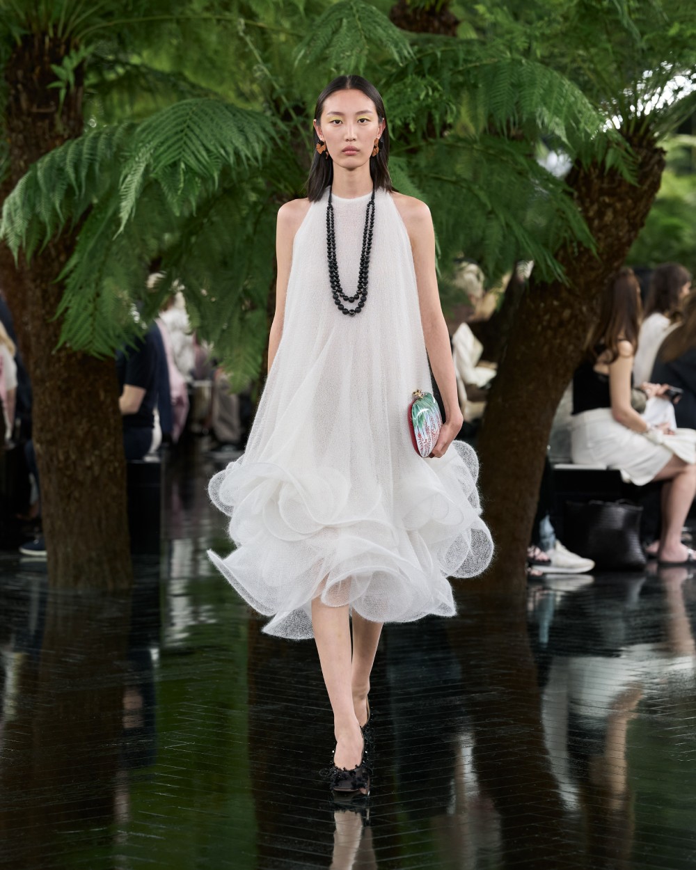 Dior explora el puente entre escultura y Alta Costura