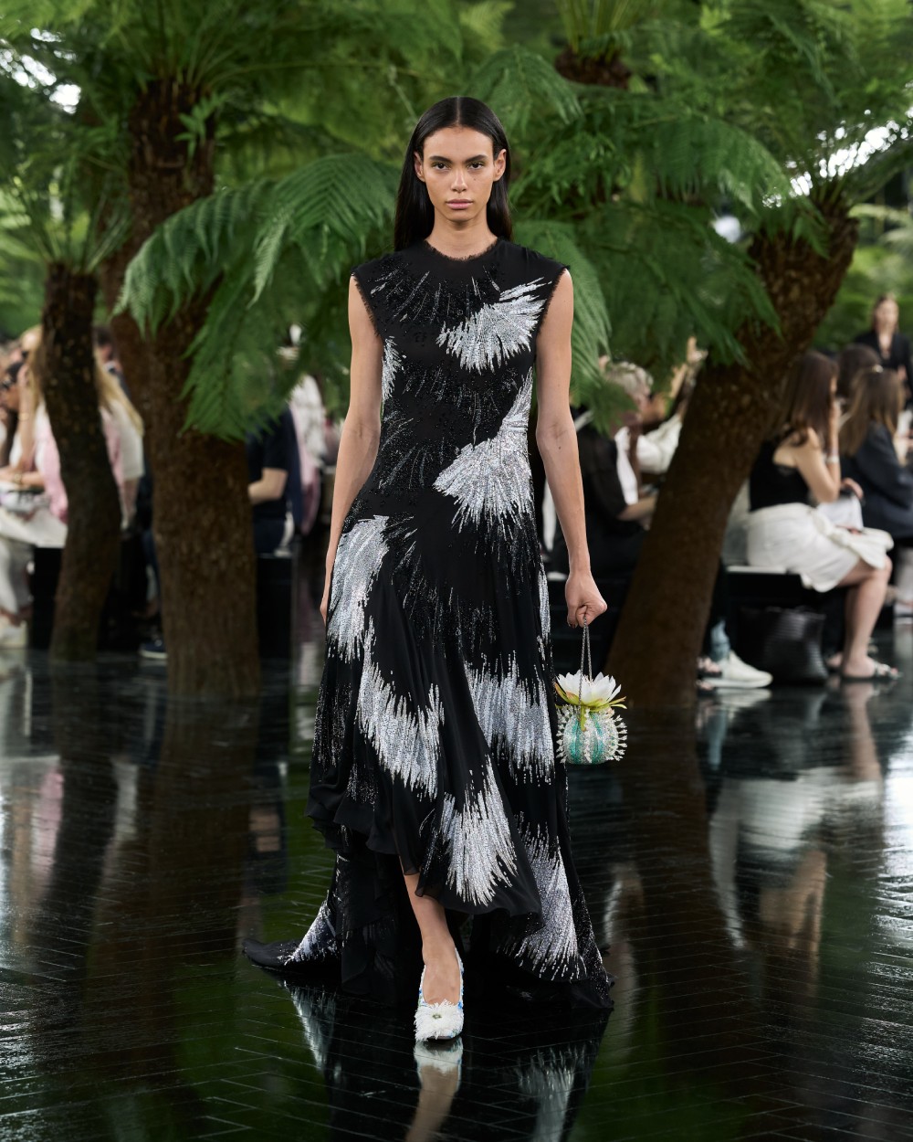 Dior explora el puente entre escultura y Alta Costura