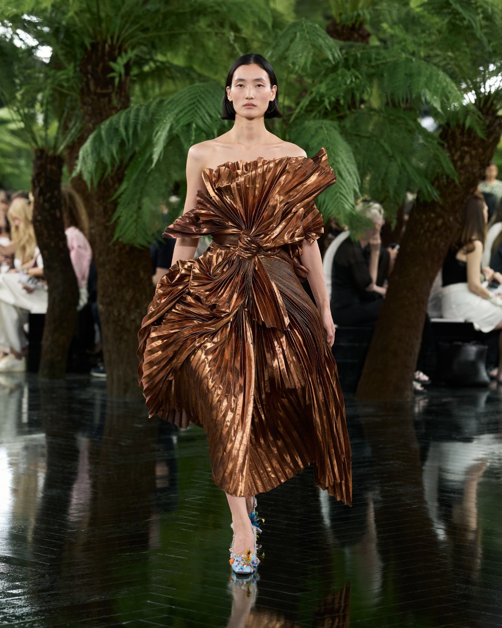 Dior explora el puente entre escultura y Alta Costura