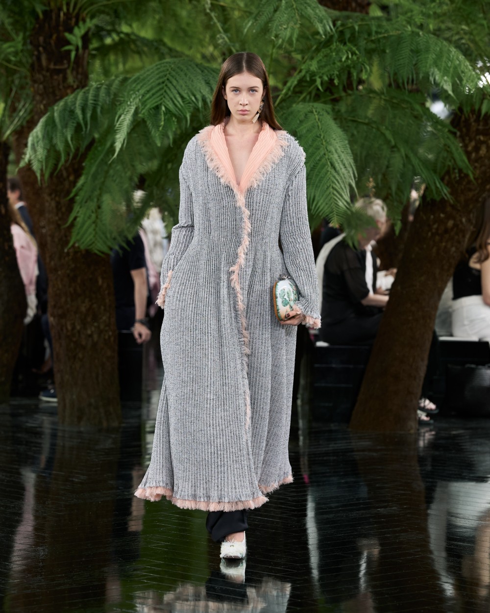 Dior explora el puente entre escultura y Alta Costura