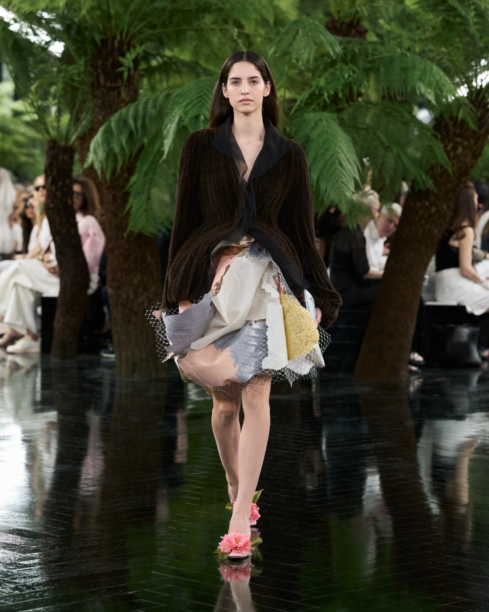 Dior explora el puente entre escultura y Alta Costura