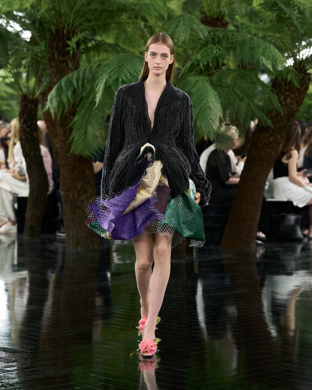 Dior explora el puente entre escultura y Alta Costura