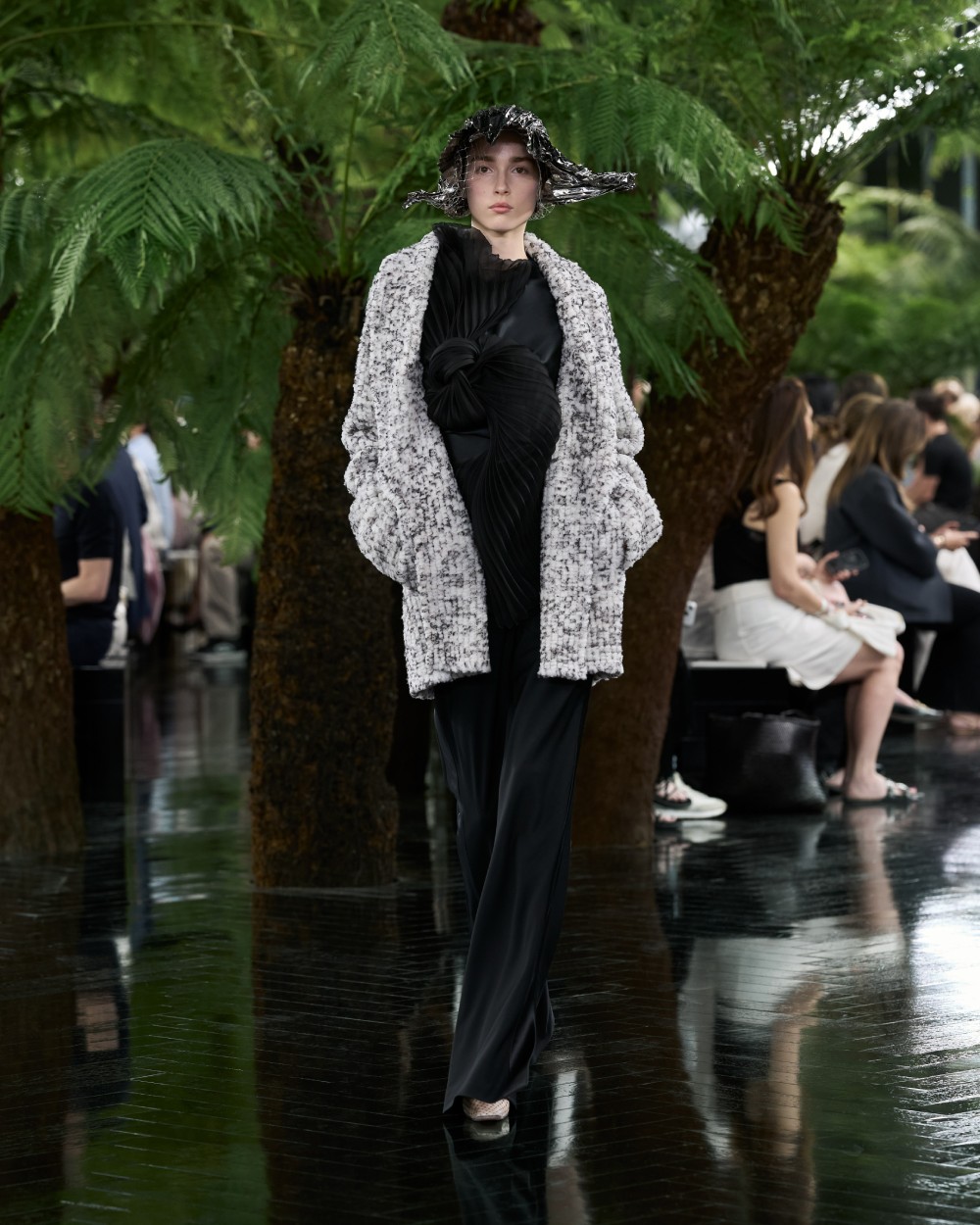 Dior explora el puente entre escultura y Alta Costura